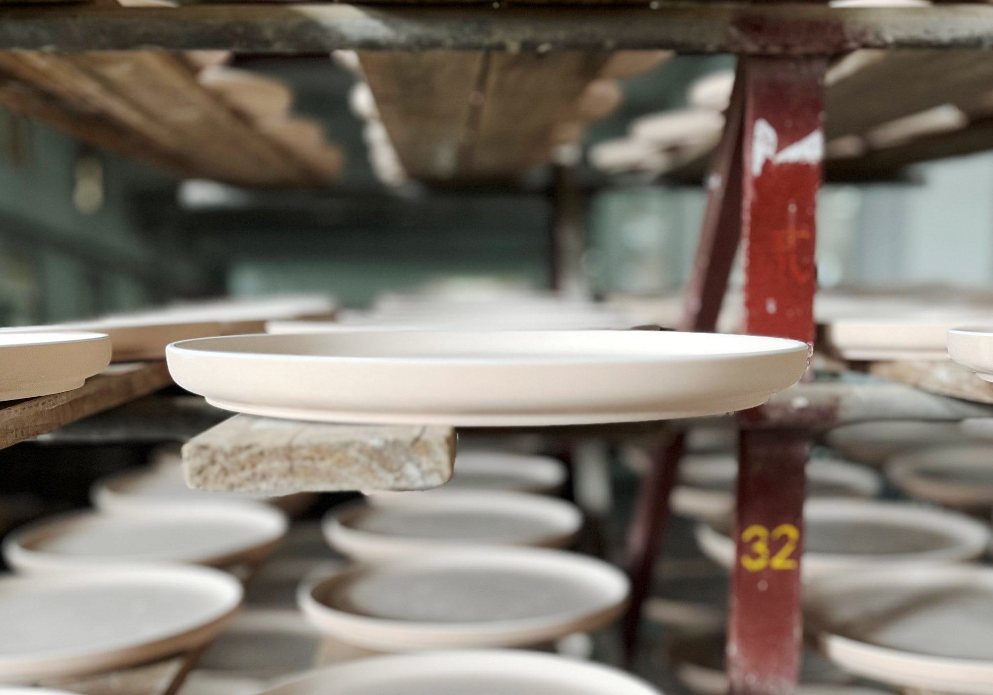 Die Schönheit der handgefertigten und formvollendeten Keramik: Mehr als nur Geschirr