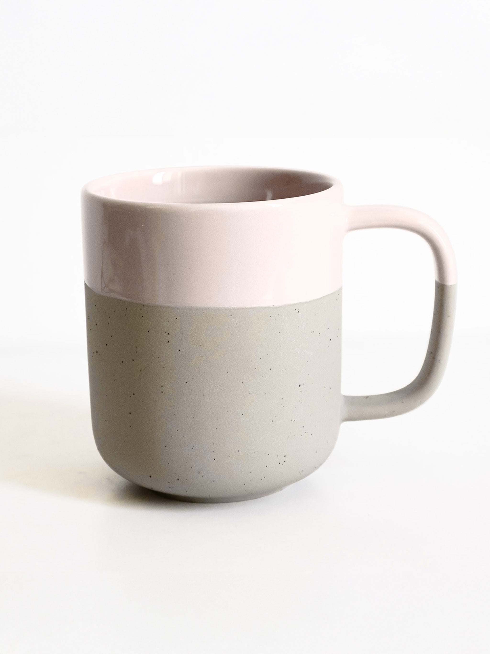 Nova Mei Becher aus recycelter Keramik in soft beige