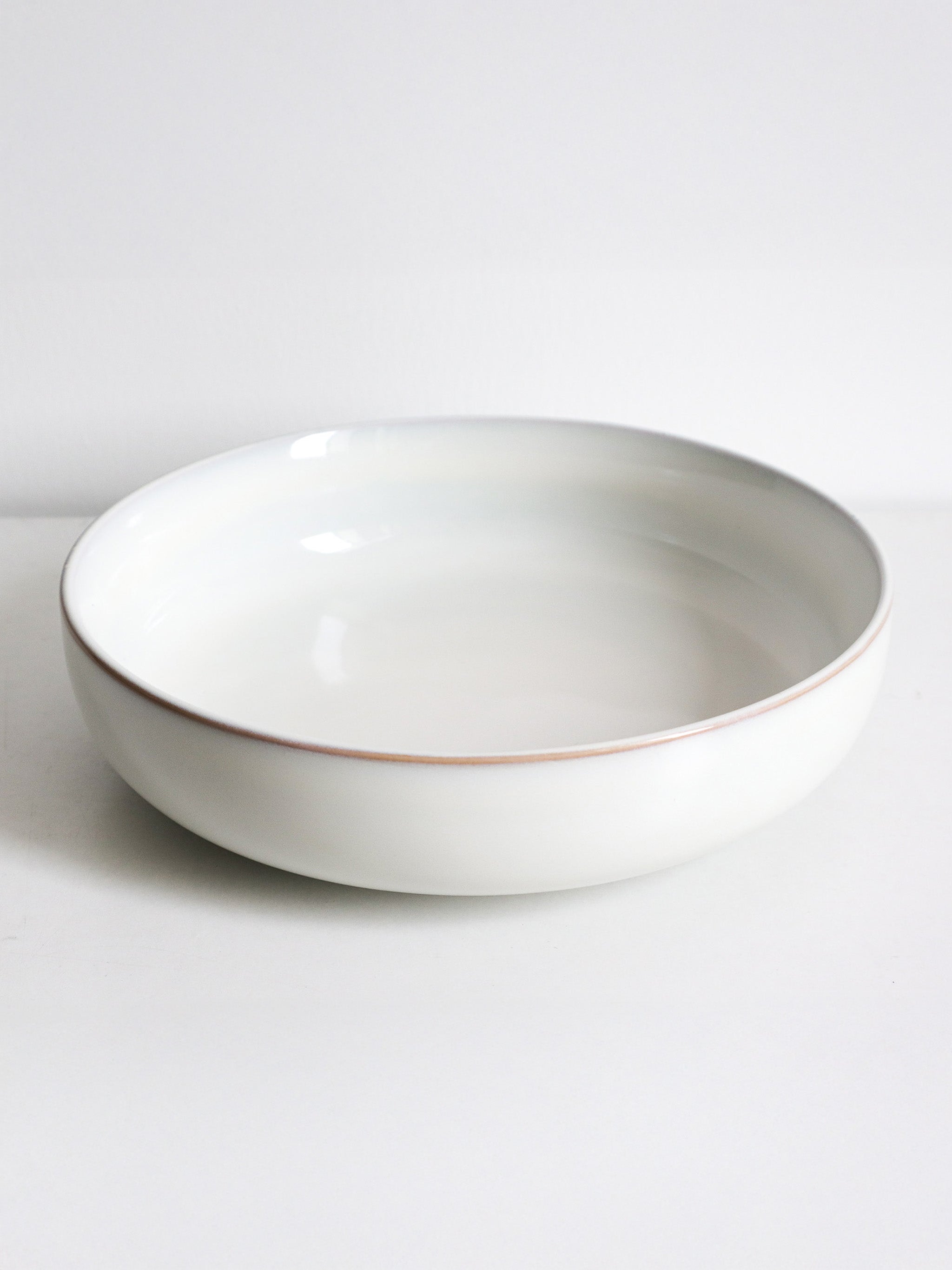 Bowl aus recycelter Keramik in hellgrau