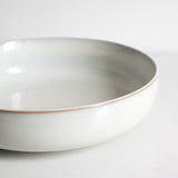 Detailansicht Bowl aus recycelter Keramik in hellgrau