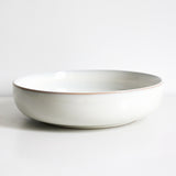 Seitenansicht Bowl aus recycelter Keramik in hellgrau