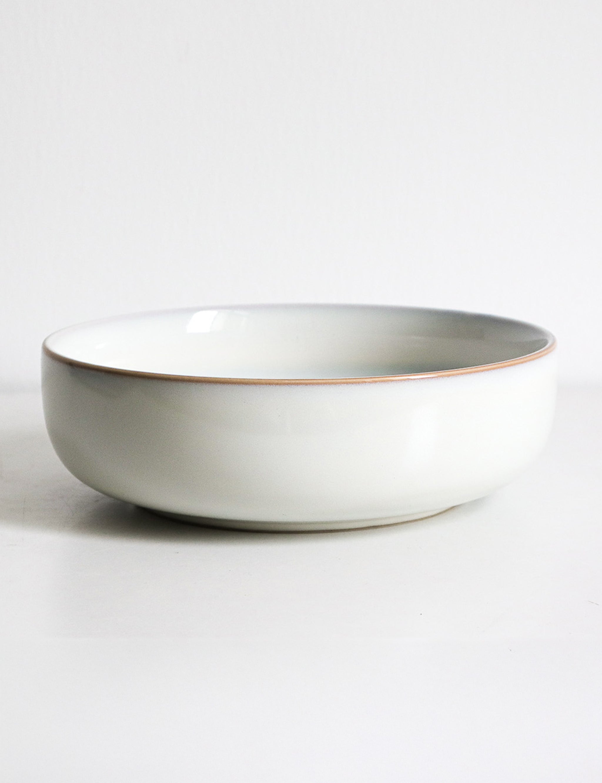 Bowl aus recycelter Keramik in hellgrau